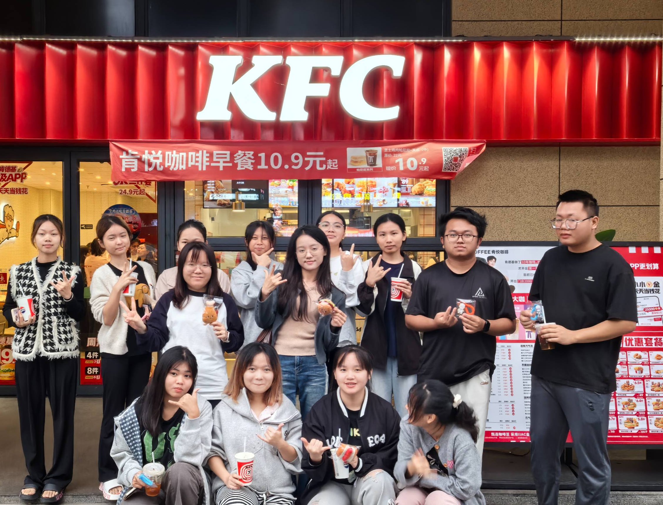 社会工作系组织学生开展职业见习活动